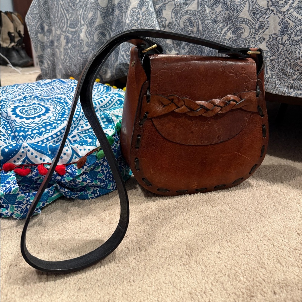 Chic Vinrage Brown Leather Crossbody Bag